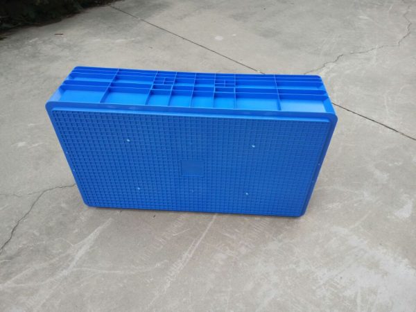euro stacking containers with lids