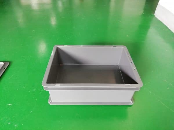 plastic delivery box