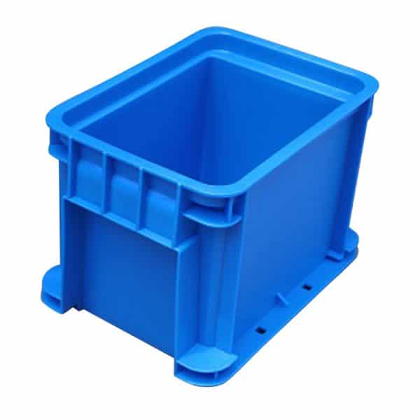 stackable plastic containers