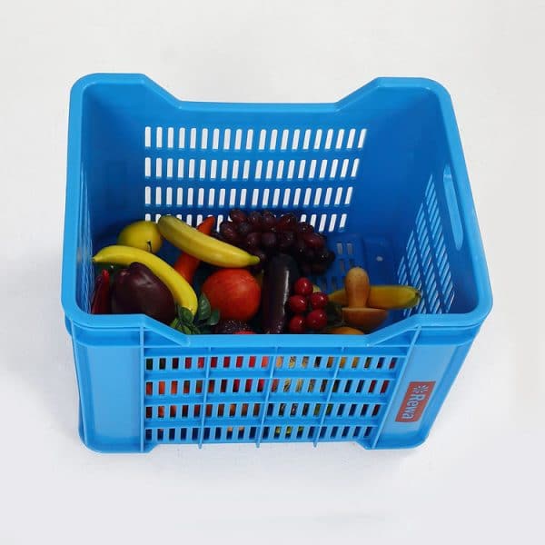 Ventilated agricultural containers