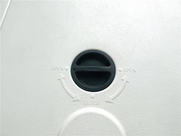 इंसुलेटेड प्लास्टिक कूलर बॉक्स 150 L